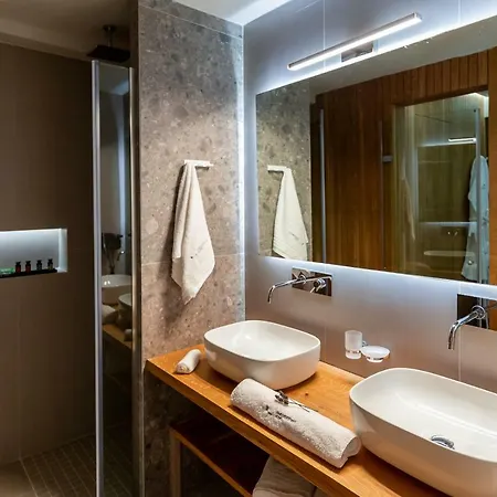 Messinian Icon & Hotel