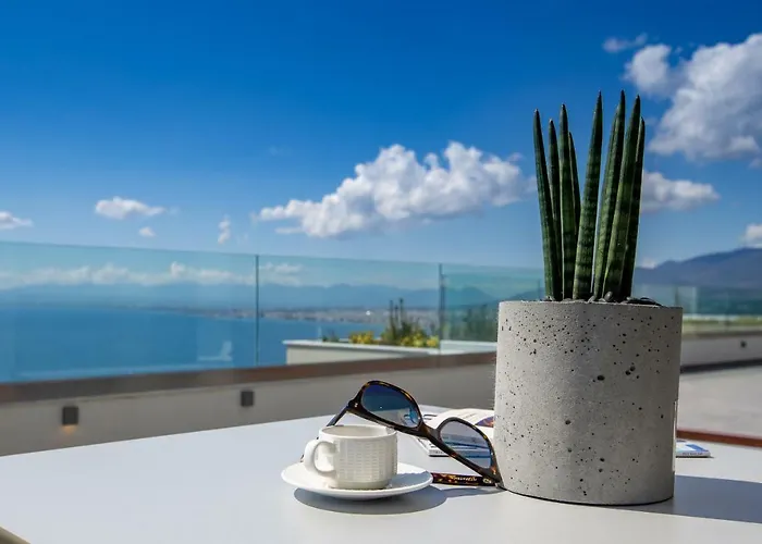 Messinian Icon & 5* Kalamata