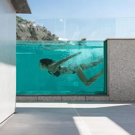 Messinian Icon & 5* كالاماتا