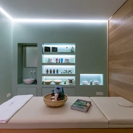 Messinian Icon & 5* Kalamata