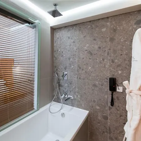 Messinian Icon & 5* Kalamata