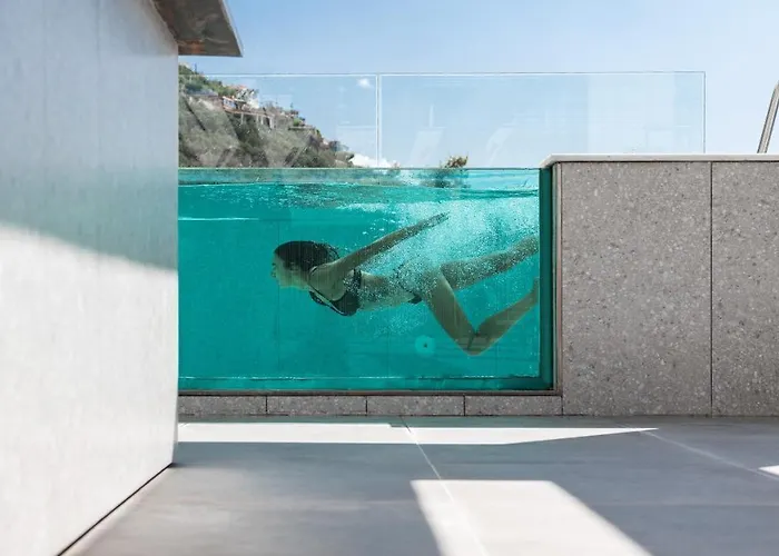 Messinian Icon & 5* Calamata