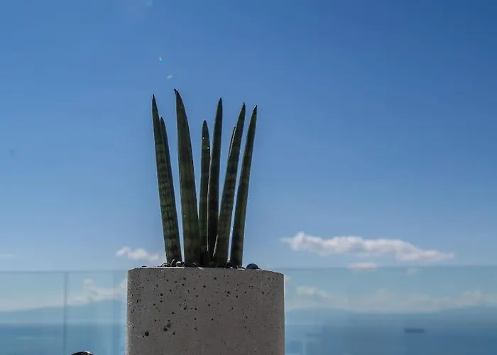 Messinian Icon & كالاماتا