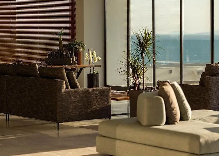 Messinian Icon & فندق