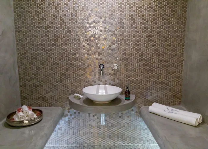 Messinian Icon & Calamata