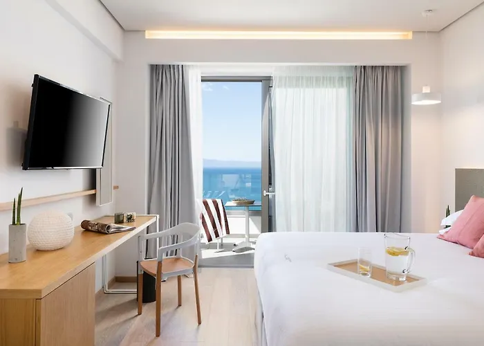 فندق Messinian Icon & 5*